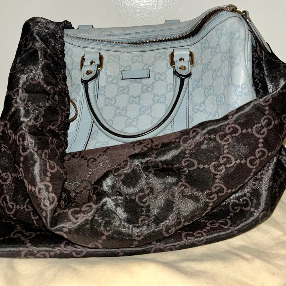 Authentic Gucci Guccissima Joy Boston Bag in light blue. - Picture 14 of 14